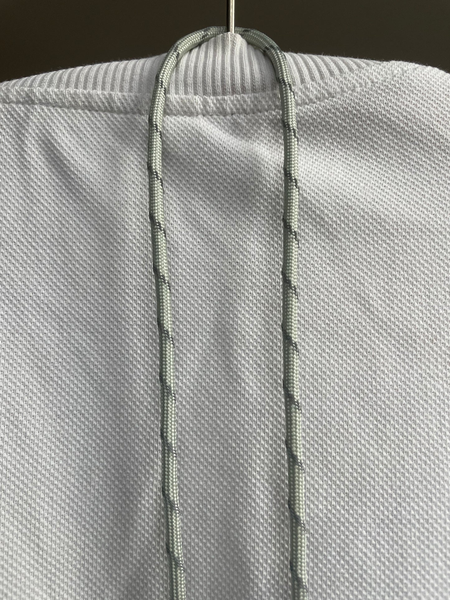 Light Grey Reflector.